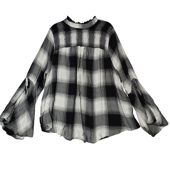 Lane Bryant Tops - Lane Bryant Womens Black White Plaid Bell Sleeve Smocked Neck Tunic Top 22 Boho